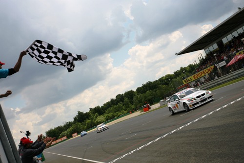 Alex Zanardi wint op Brno